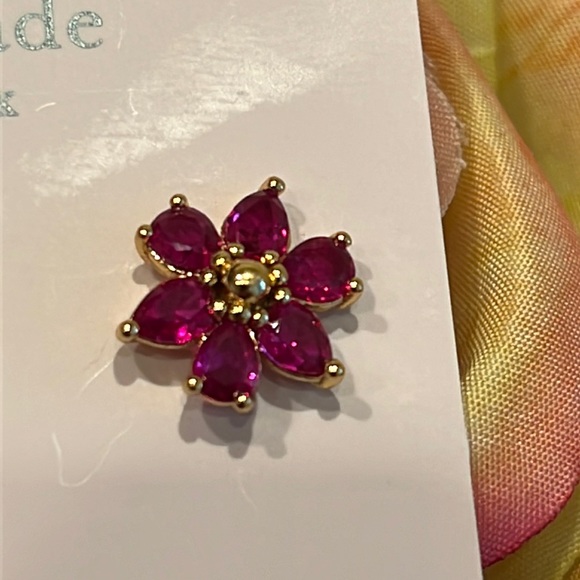 Kate Spade "First Bloom" Studs - NWT - Picture 3 of 11